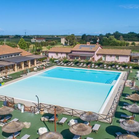 Fattoria Palazzeta - Pet & Family Friendly Aparthotel Cecina  Εξωτερικό φωτογραφία