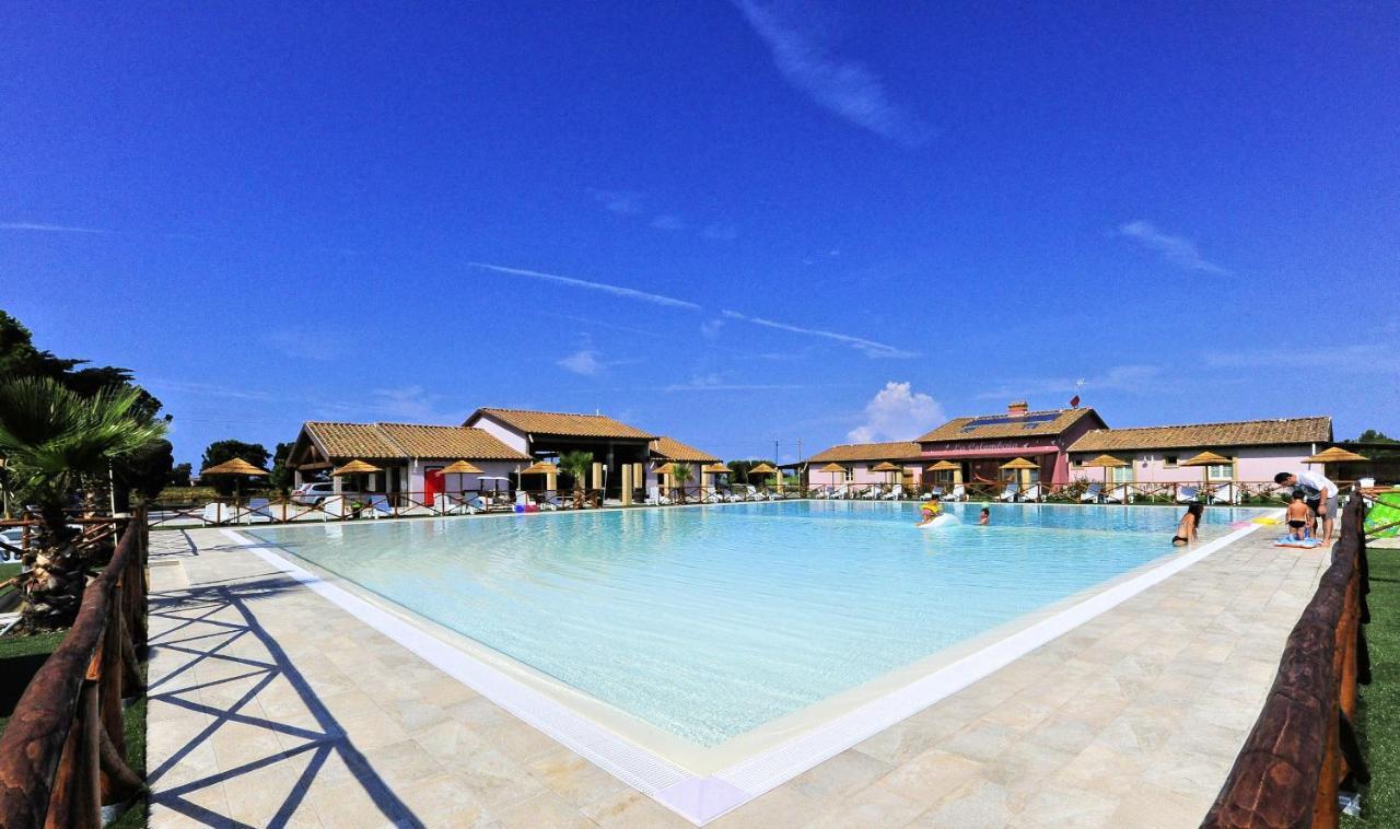 Fattoria Palazzeta - Pet & Family Friendly Aparthotel Cecina  Εξωτερικό φωτογραφία
