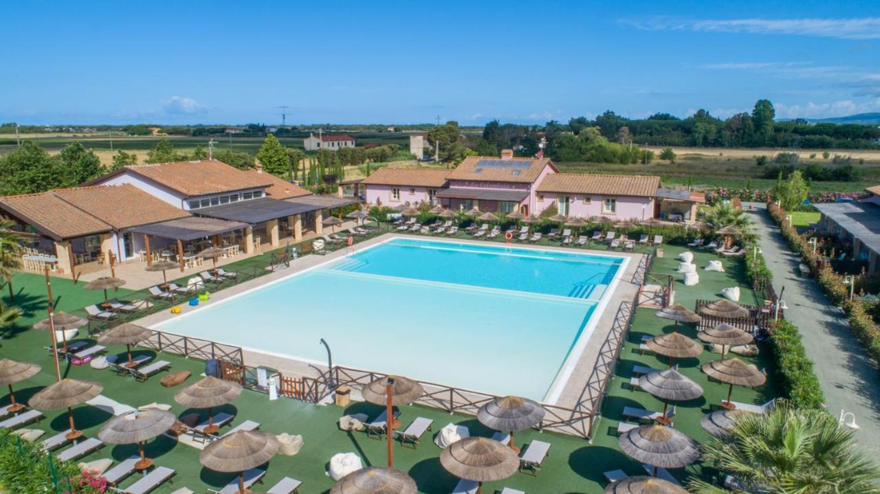 Fattoria Palazzeta - Pet & Family Friendly Aparthotel Cecina  Εξωτερικό φωτογραφία
